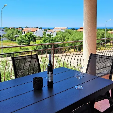 Vista 1 - With Sea View Appartement Poreč
