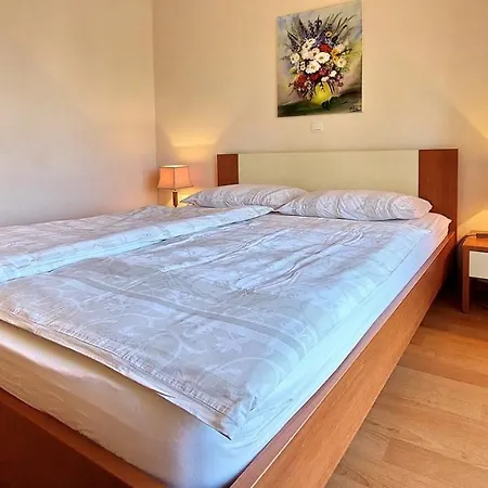 Vista 1 - With Sea View Apartment