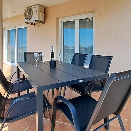 Vista 1 - With Sea View Apartment Poreč