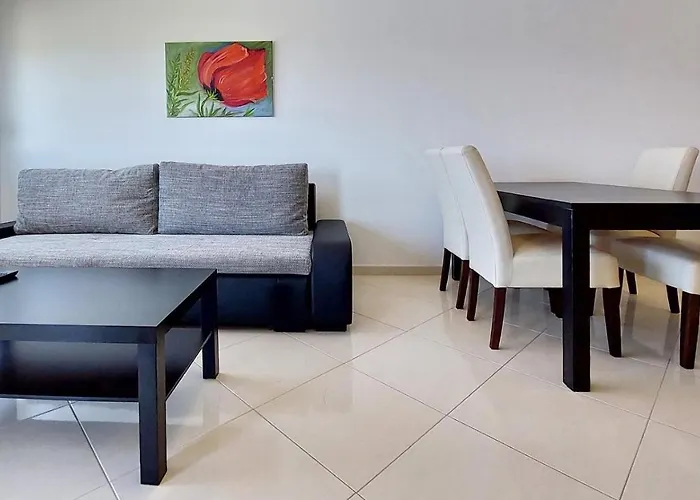 Vista 1 - With Sea View Apartment
