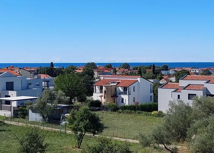 Vista 1 - With Sea View Apartment *